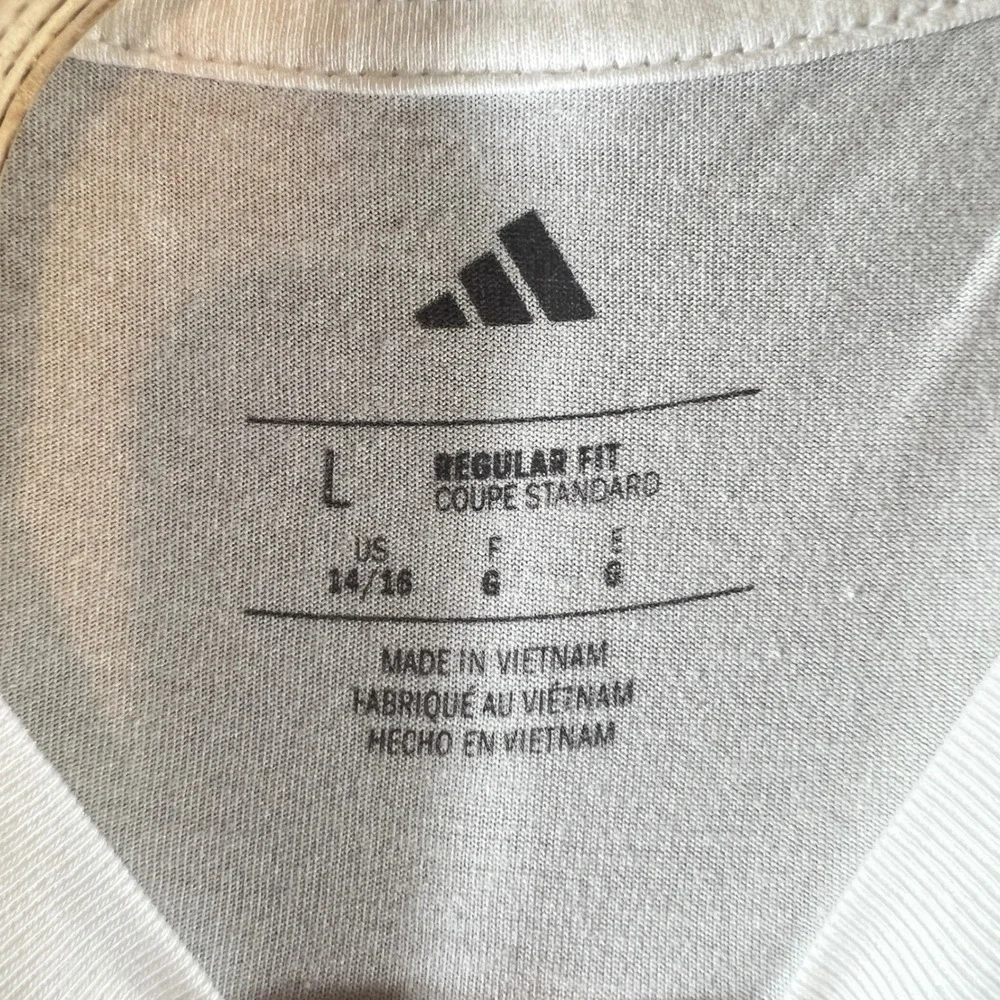 818 | NWT Adidas Jungle Box Logo Graphic Tee White Youth Large 14/16